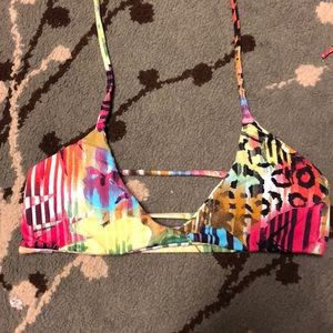 Discontinued midori top